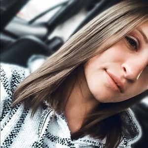 Meet your Posher, Olivia